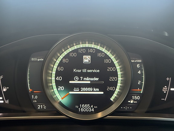 Volvo V40 22 of 25