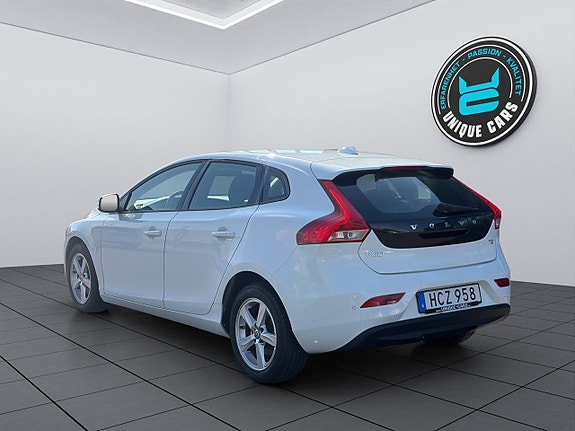 Volvo V40 6 of 25