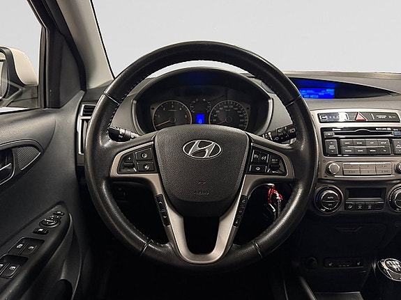Hyundai i20 13 of 23