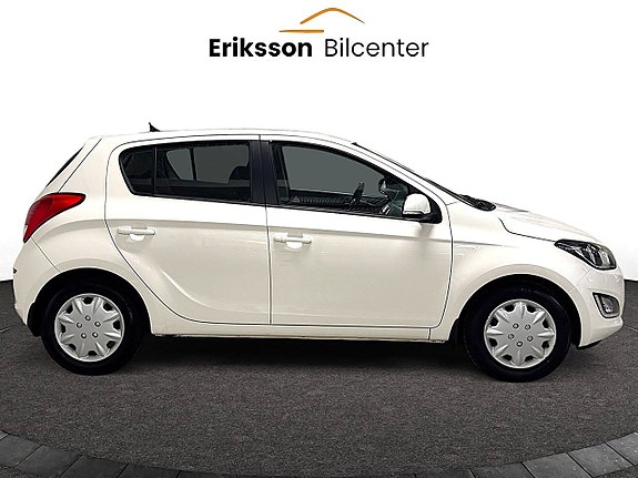 Hyundai i20 8 of 23
