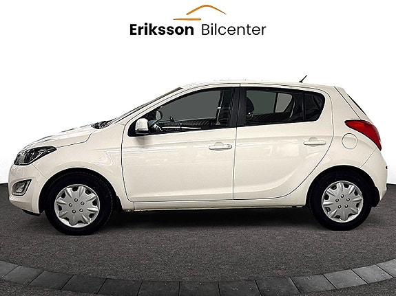 Hyundai i20 7 of 23