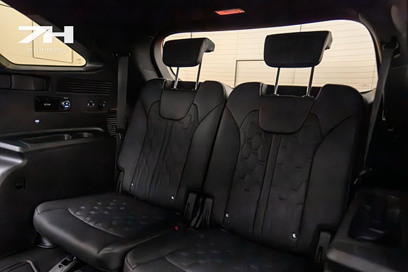 Kia Sorento 21 of 25