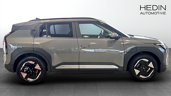 Kia EV3 4 of 12