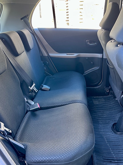 Toyota Yaris 6 of 11