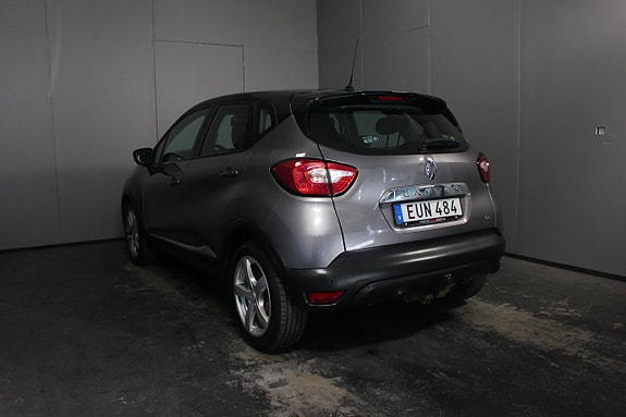 Renault Captur 3 of 21