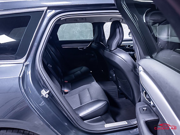 Volvo V90 10 of 30