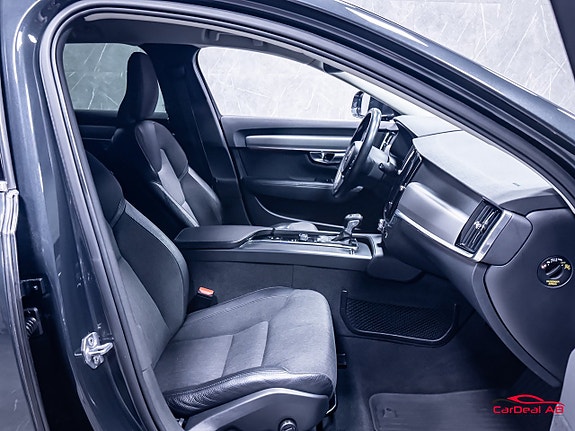 Volvo V90 17 of 30
