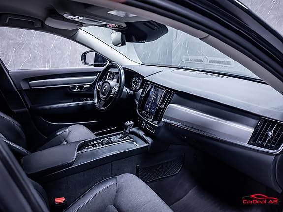 Volvo V90 16 of 30