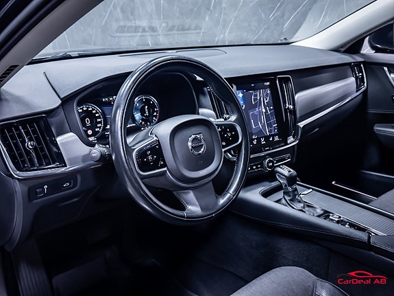 Volvo V90 14 of 30