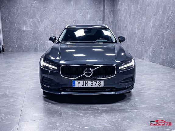 Volvo V90 2 of 30