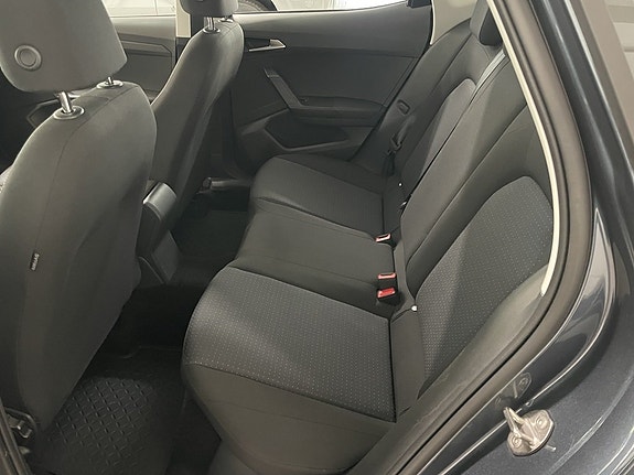 Seat Arona 9 of 20