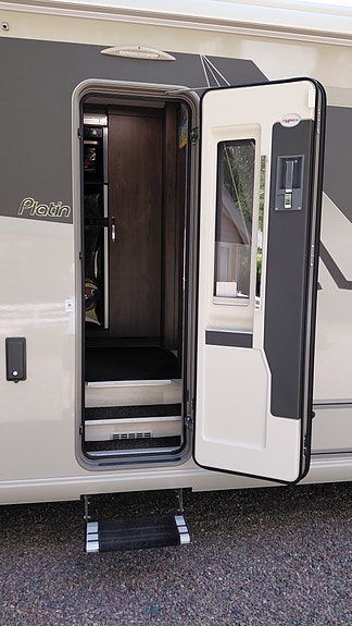 Frankia I8400 Platin Plus 5 of 30