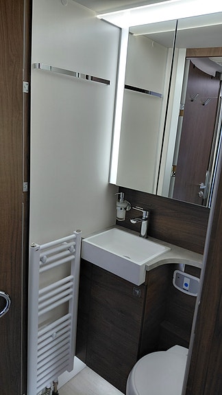 Frankia I8400 Platin Plus 11 of 30