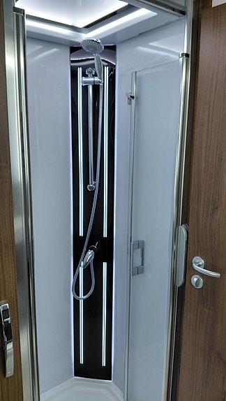 Frankia I8400 Platin Plus 10 of 30
