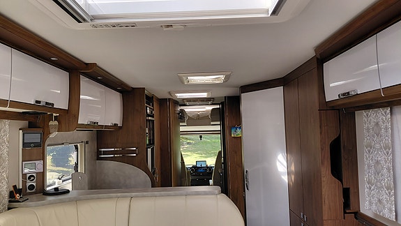 Frankia I8400 Platin Plus 13 of 30