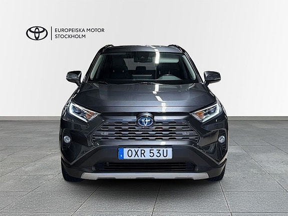 Toyota RAV4 5 of 13