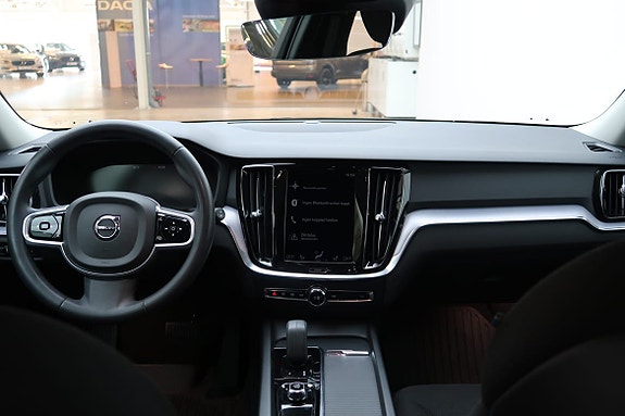 Volvo V60 Cross Country 6 of 22