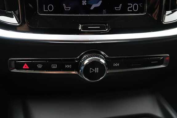 Volvo V60 Cross Country 18 of 22