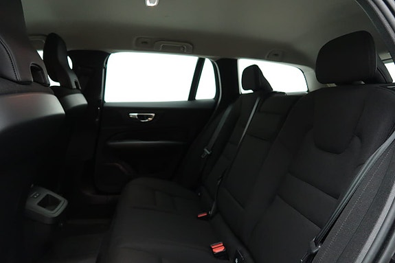 Volvo V60 Cross Country 5 of 22