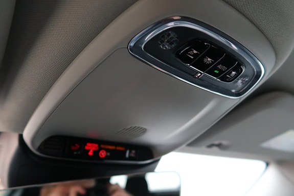 Volvo V60 Cross Country 19 of 22