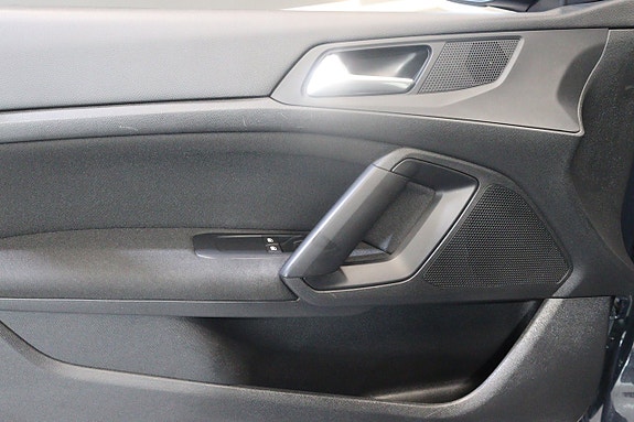 Peugeot 308 18 of 21