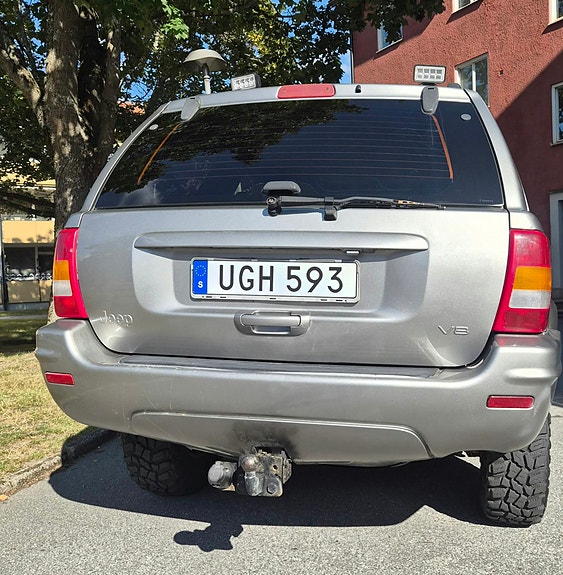 Jeep Grand Cherokee 4 of 12