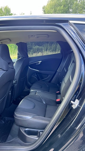 Volvo V40 9 of 12