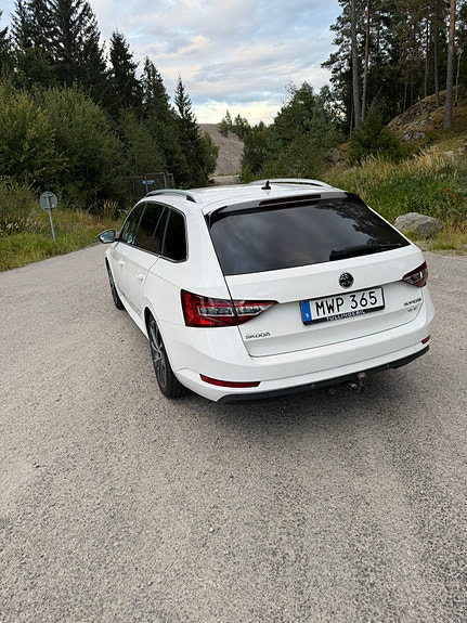 Skoda Superb 6 of 13