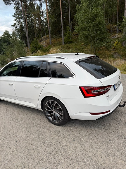 Skoda Superb 7 of 13
