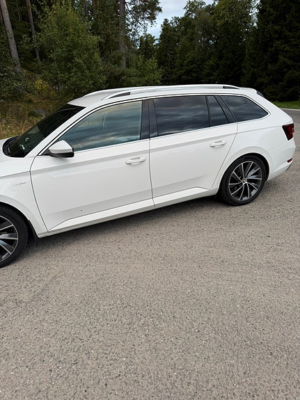 Skoda Superb 8 of 13