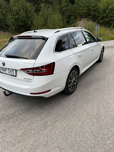 Skoda Superb 5 of 13