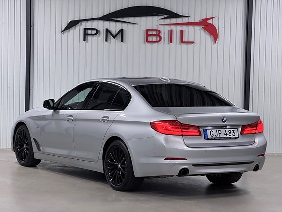 BMW 520i 3 of 30