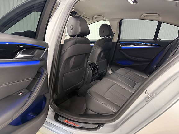BMW 520i 13 of 30