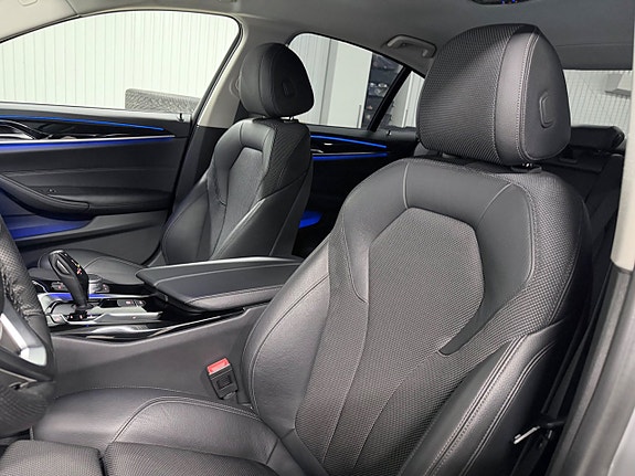 BMW 520i 11 of 30