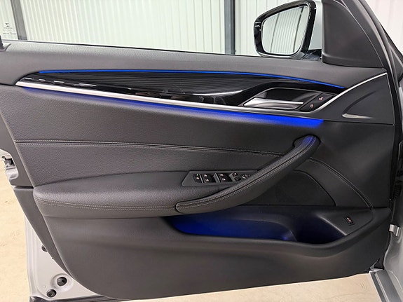 BMW 520i 29 of 30