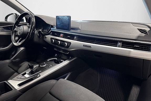 Audi A4 9 of 22
