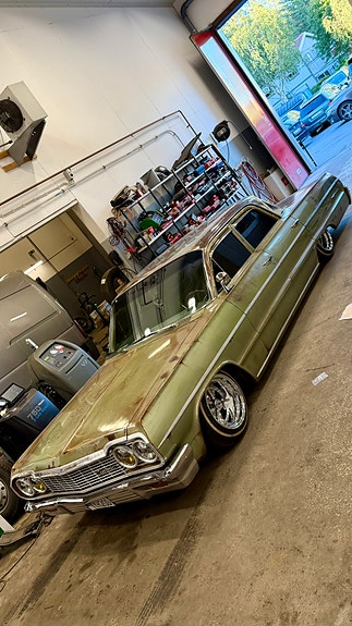 Chevrolet Bel Air 2 of 12