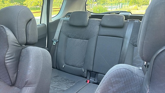 Peugeot 3008 3 of 4