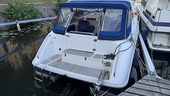 Aquador 22 HT -99 / Mercruiser 4,3L -05 3 of 14