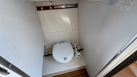 Aquador 22 HT -99 / Mercruiser 4,3L -05 10 of 14