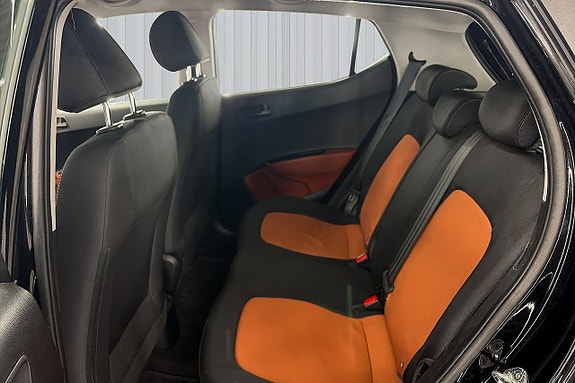 Hyundai i10 17 of 19