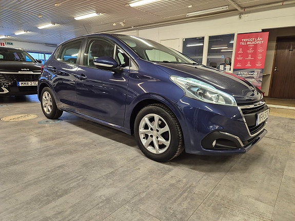 Peugeot 208 5 of 17