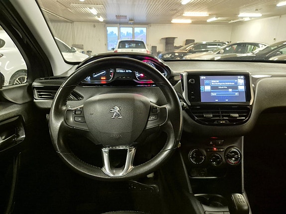 Peugeot 208 17 of 17