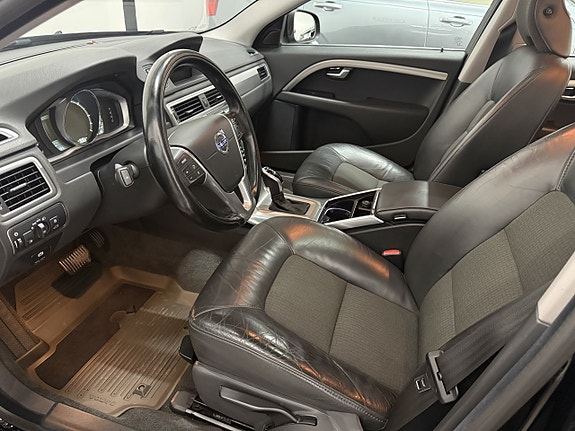 Volvo V70 8 of 10