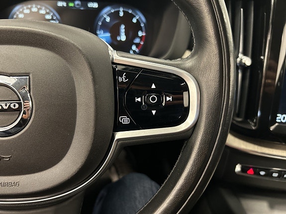 Volvo XC60 18 of 24