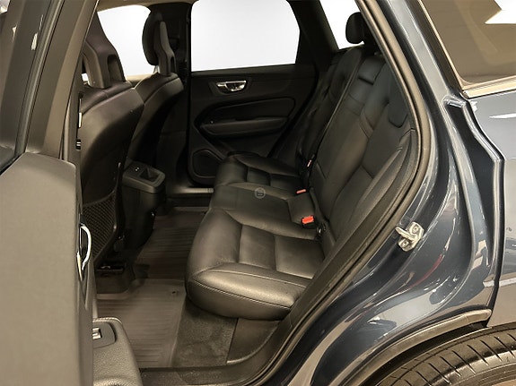Volvo XC60 10 of 24