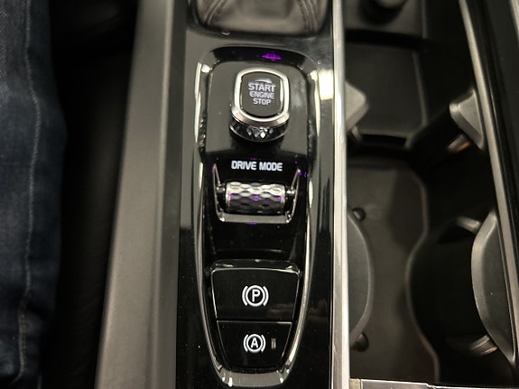 Volvo XC60 16 of 24