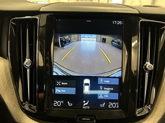 Volvo XC60 13 of 24