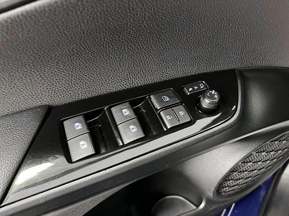 Toyota Prius 16 of 19