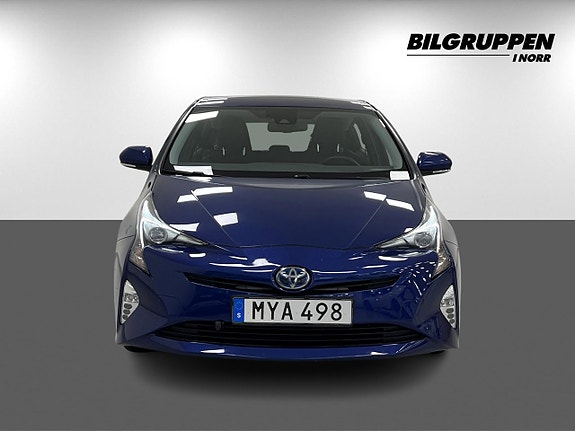 Toyota Prius 2 of 19